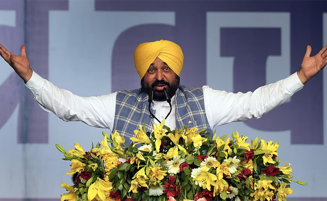 ED raids 'aide' of Punjab CM's OSD, others in land 'fraud' case